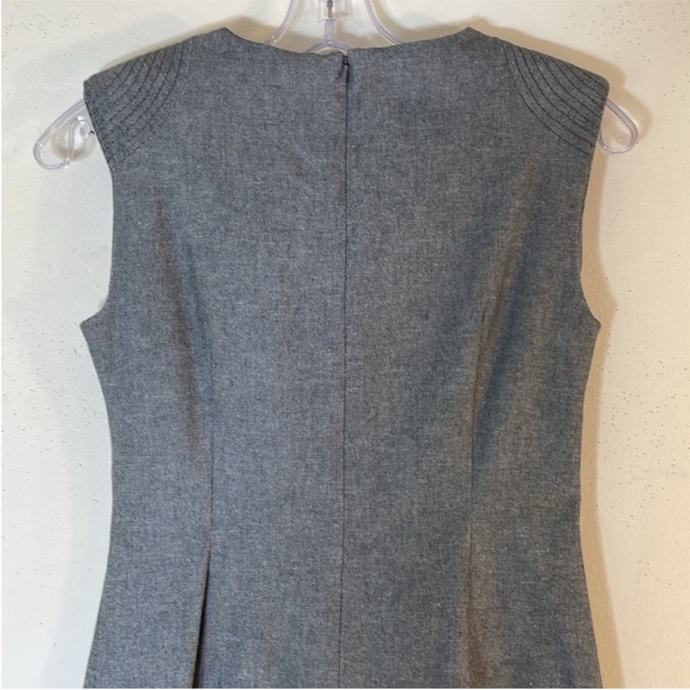 Banana Republic Grey Padded Shoulder Sleeveless Sheath Dress. 0. NWT. - Picture 7 of 8